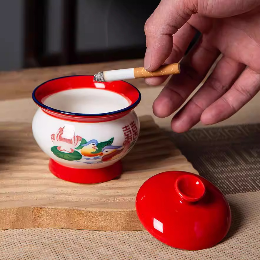 高颜值烟灰缸带盖防飞家用装饰创意个性复古陶瓷烟缸摆件稀奇古怪