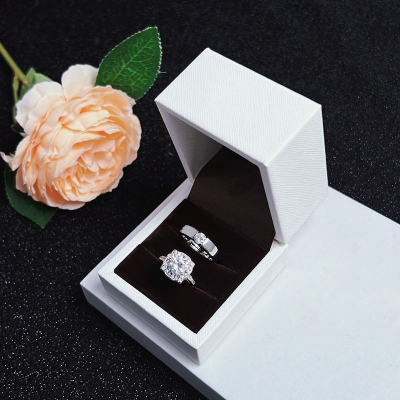 正品莫桑钻钻戒纯银男女情侣对戒结婚订婚婚礼求婚戒指仿真情人节