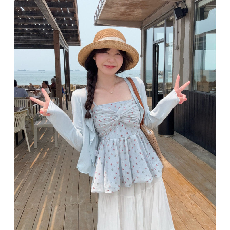 夏季新款胖MM碎花雪纺甜美设计遮肚吊带上衣+开衫百褶裙三件套