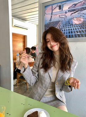 龍喜儿 绵羊毛西装套装春款女法式复古格纹西装高腰A字半身裙A116