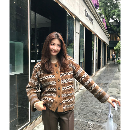 龍喜儿 复古提花小众氛围感马海毛针织衫女宽松显瘦撞色毛衣J123