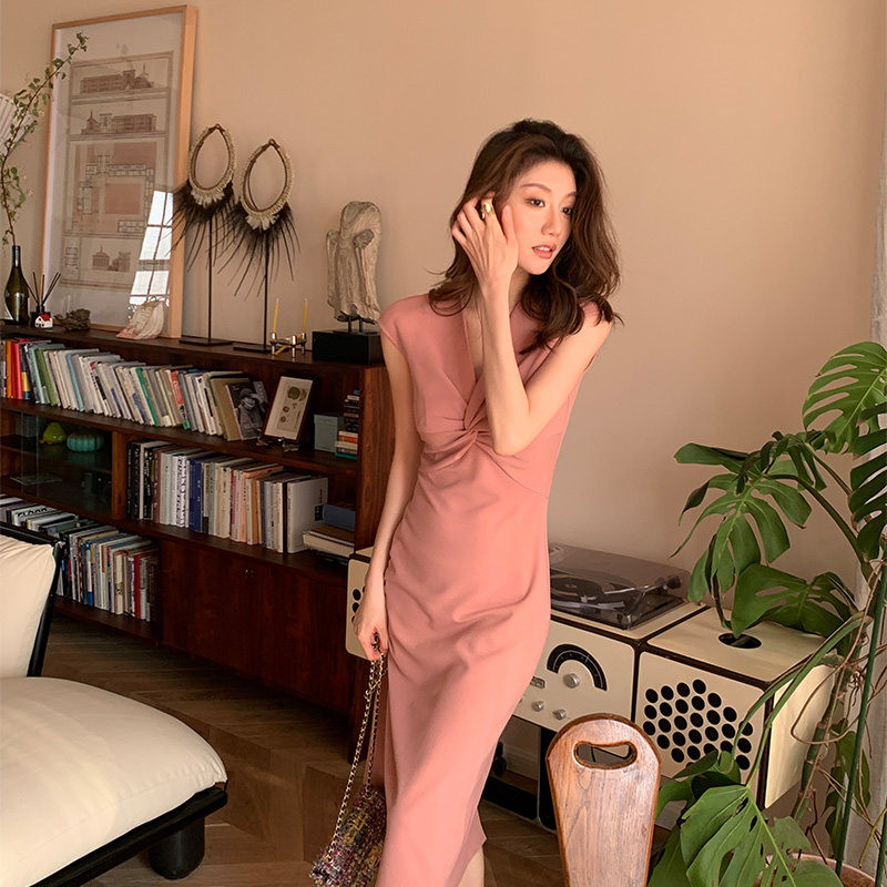 显瘦扭结法式无袖连衣裙图片