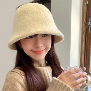 羊羔毛绒渔夫帽女2025新款秋冬大头围加厚保暖帽子显脸小护耳盆帽