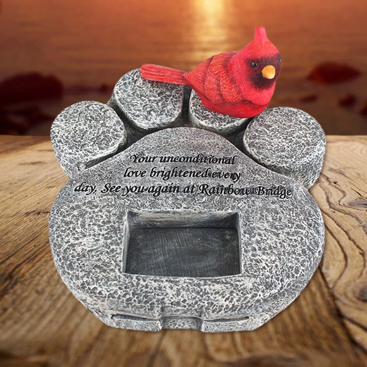 跨境新款小红鸟假山宠物墓碑 创意个性庭院装饰摆件 树脂工艺品