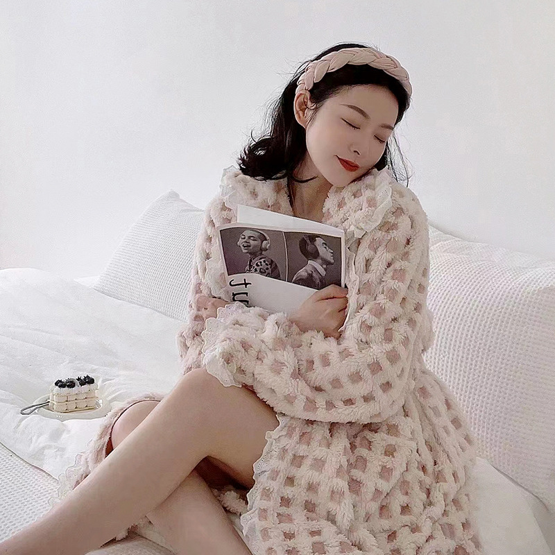 维安花密格子睡袍亲肤御姐法兰绒睡衣女加厚珊瑚绒秋冬保暖家居服