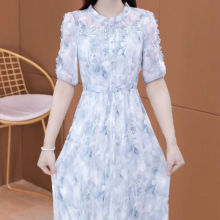 高级碎花连衣裙女2025夏季新款时尚气质显瘦减龄中年妈妈裙子女夏