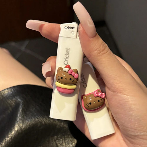 黑皮helloKitty打火机cricket
