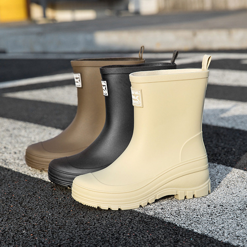 跨境女款中筒水鞋轻便雨鞋户外防滑工作鞋耐磨厚底pvc胶鞋雨靴