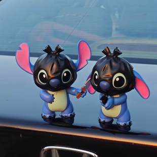 车载创意搞怪打劫史迪仔和打枪史迪仔手办桌面玩偶车尾中控台摆件