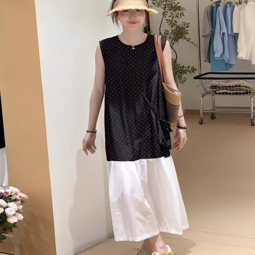 黑色设计感波点拼接无袖连衣裙女2026夏韩系慵懒风气质减龄背心裙