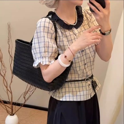 娃娃领格子泡泡袖衬衫女夏季新款