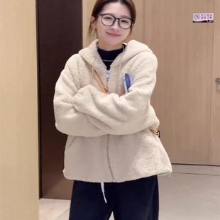 皮毛一体羊羔毛外套女2025冬季新款宽松时尚加厚保暖软糯连帽上衣