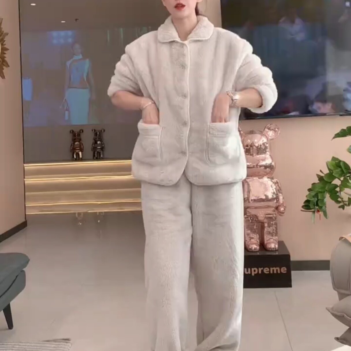 珊瑚绒翻领加绒加厚家居服套装女