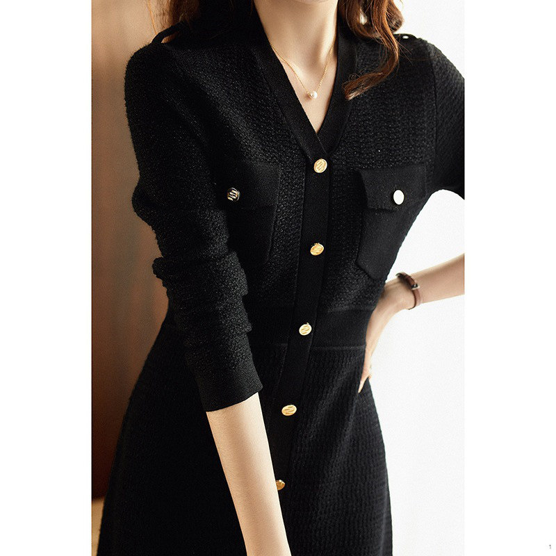轻奢小香风针织连衣裙2021新款女装秋冬高级感新年拜年衣服毛衣裙