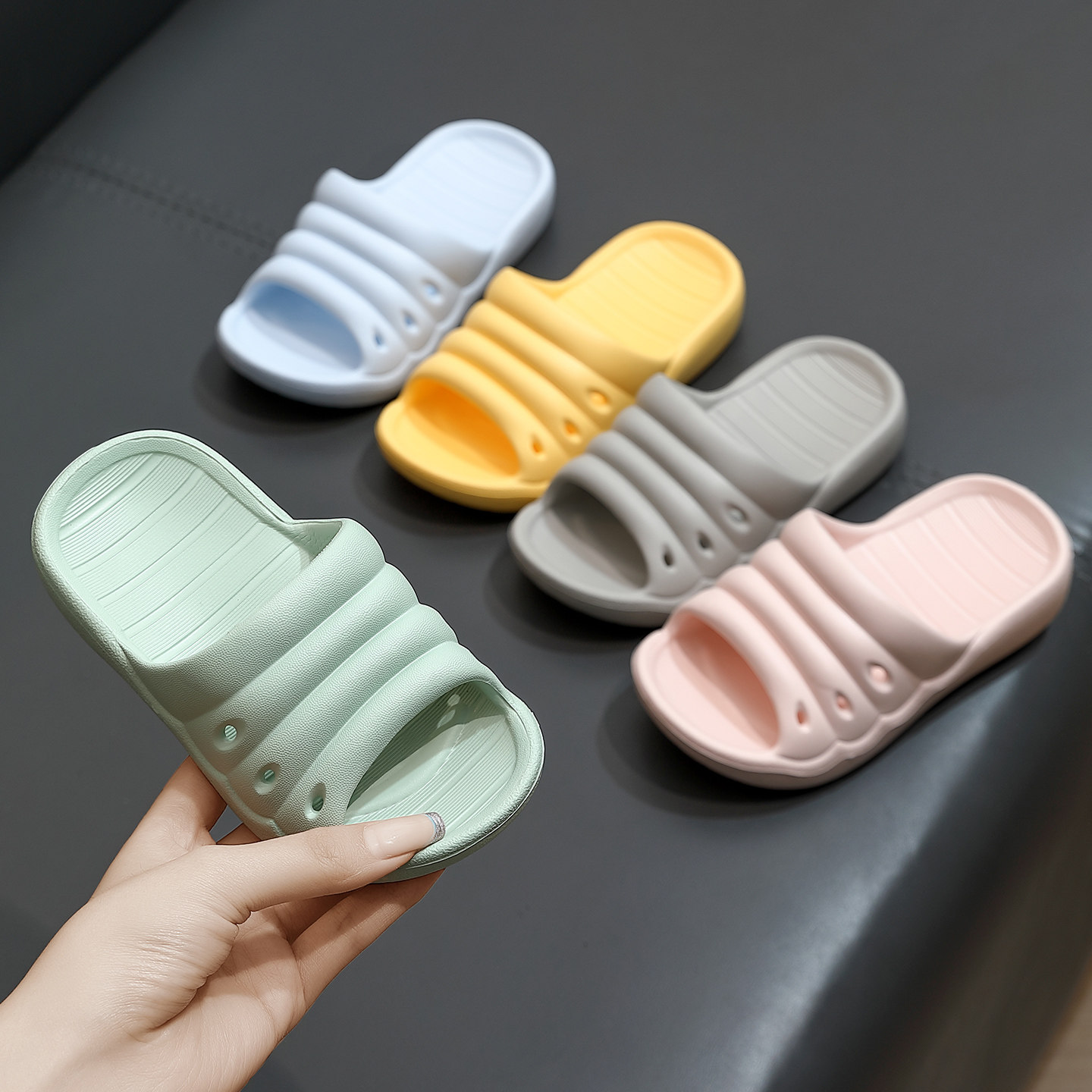 毛毛虫儿童拖鞋男童女童浴室防滑洗澡室内家居亲子宝宝凉拖鞋夏季