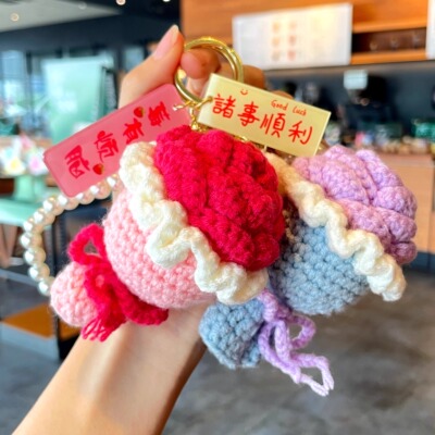 新款毛线钩织手捧花钥匙扣包挂件