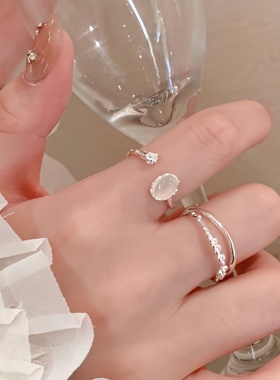 EmoPluto「洒月」月光石素圈戒指女精致小众设计轻奢可调节食指戒