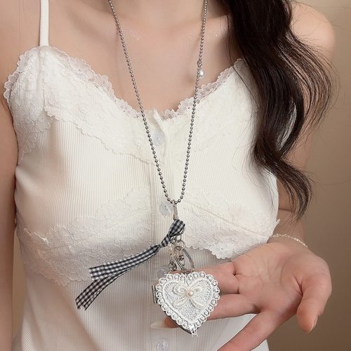 EmoPluto「白巧朗姆」蕾丝爱心项链小众设计感甜美可爱毛衣链2025