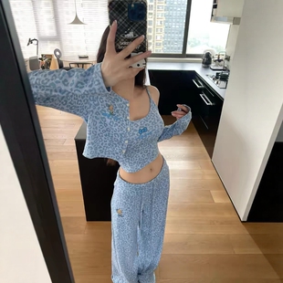 2026新款 睡衣女春秋款 甜美高级感三件套家居服 豹纹带胸垫长袖 美式