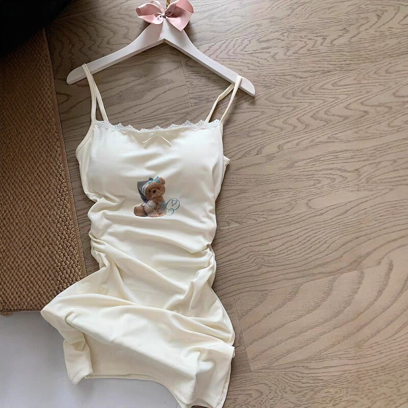 纯欲少女小熊吊带睡衣女夏天可爱图片