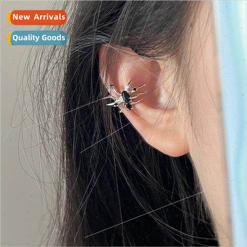 Europe retro] gothic dark poisonous spider ear bone clip who