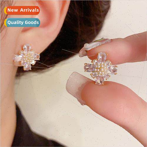 Small simple cute zirconia rice beads flower cluster earring