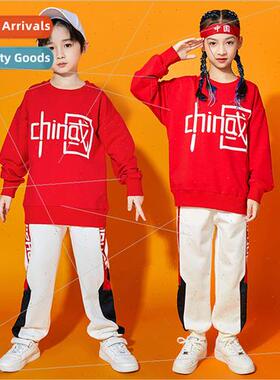 Childrens cheerleading permance unims Chinese characters ele