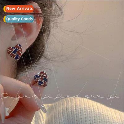 Vintage court oil painting sense HK love small earrings fema