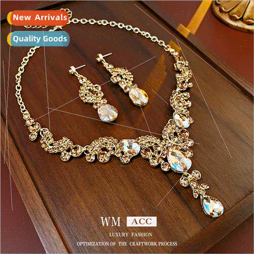 French diamond hollowed out water drop necklace delicate ele