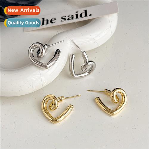 che love twisted earrings female Korea simple hundred matchi