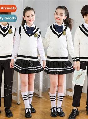 Primary and secondary school students choral unims children