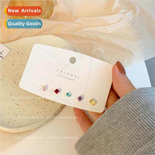 New rainbow-colored small earrings set sleep whout removing