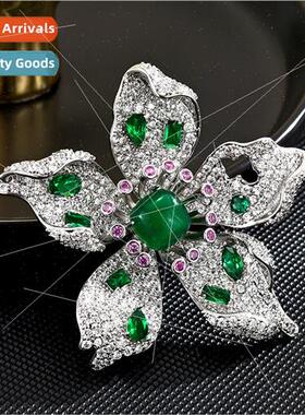 Europe luxury elegant exquise atmosphere full zirconium gree