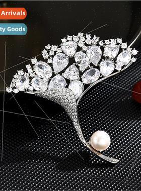 Full diamond ginkgo biloba brooch female exquise high-grade