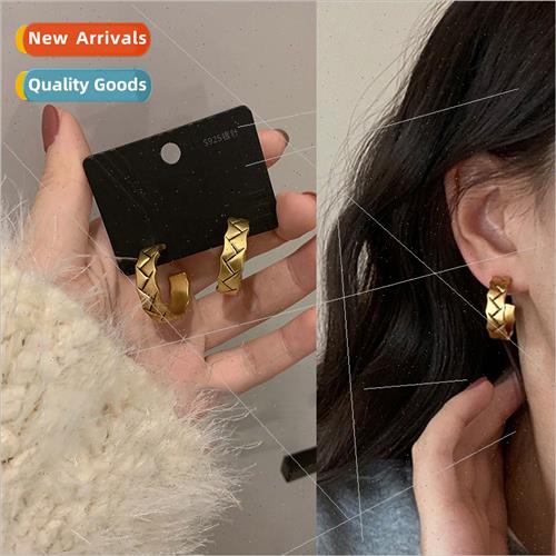 do old diamond lattice c-shaped earrings earrings female ret