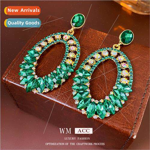 lver needle wh diamonds green hollow oval earrings French re