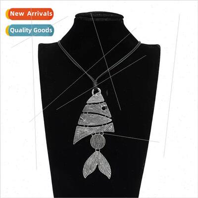 Europe new ladies fashion wear sweater chain fishbone pendan