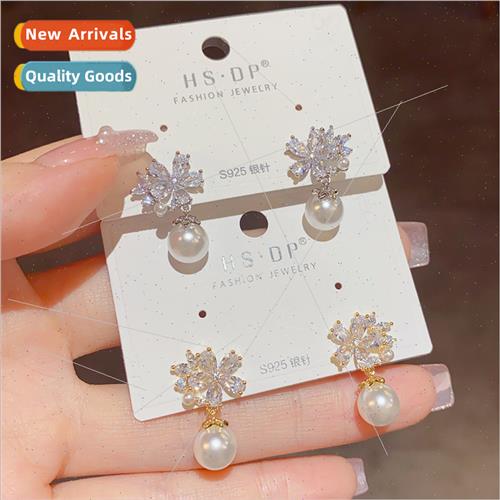 Koreasweet Mori zirconia flower dangling pearl earrings fema