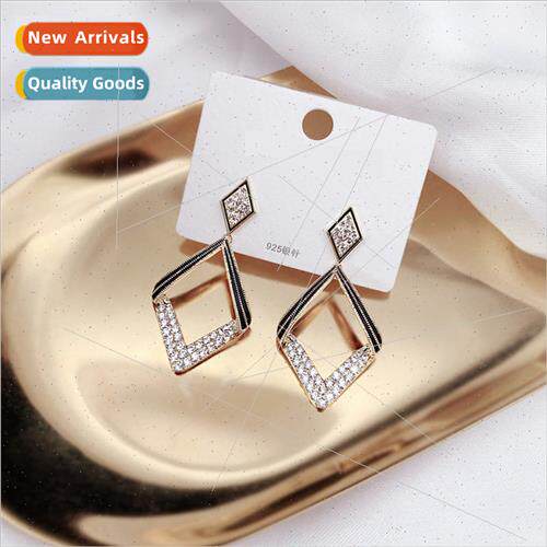 925 silver pin metal rhombus cold wind earrings Koreadiamond