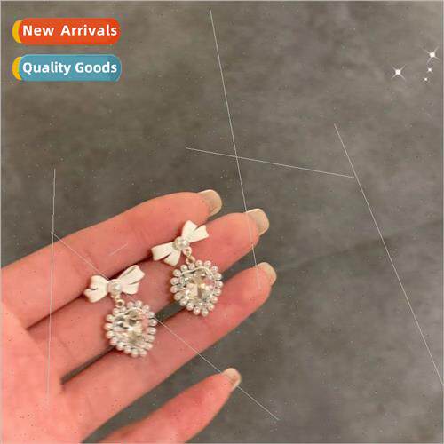 Bow tie love earrings 2022 new tide feeling niche earrings e