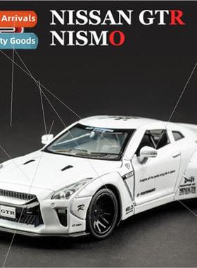 Boxed an simulation 1:32 ssan GTR alloy car model boomerang