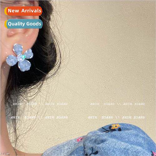 Handmade cool crystal flower earrings female sense earrings