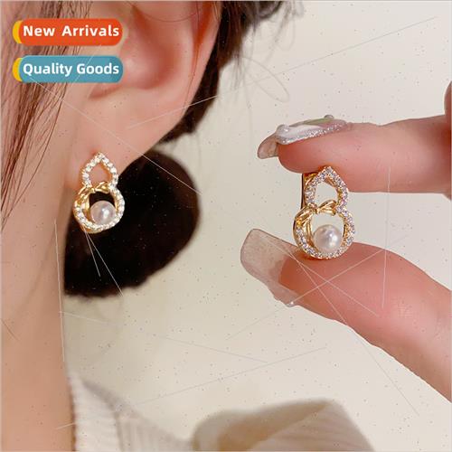 Korea sweet small elegant hollow gourd pearl earrings fashio