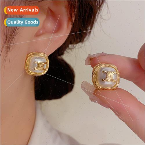 Fall winter metal triumph pearl earrings s925 silver pin fas