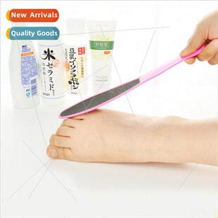 Double-sided abrasive foot rubbing tool callus foot scraping