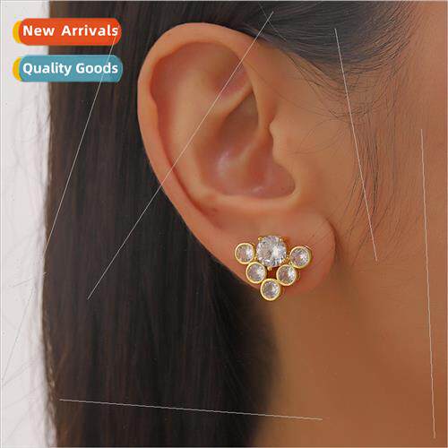 Europe mini flower pearl earrings Mori French summer earring