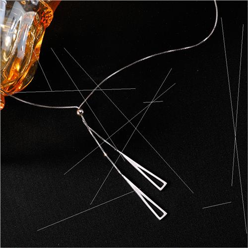 Geometric triangle tassel necklace female niche pullout tani