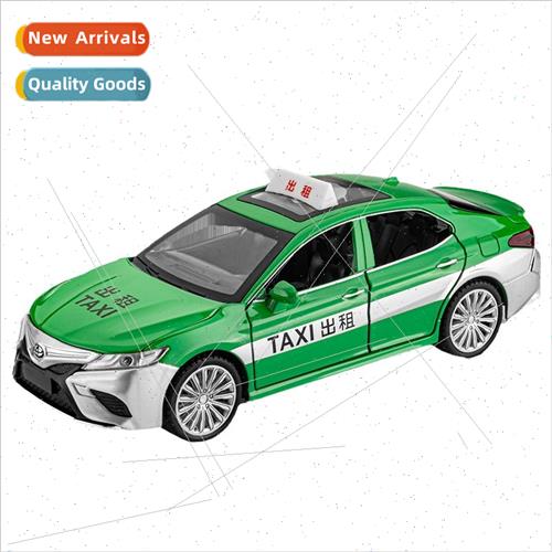 1:24 Camry cab cab alloy car model sound light back to child