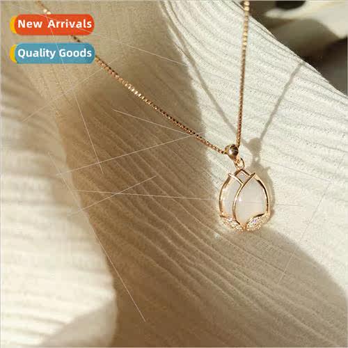 Whe Chalcedony Pod Necklace Women che BFF Fashion Tulip Pend