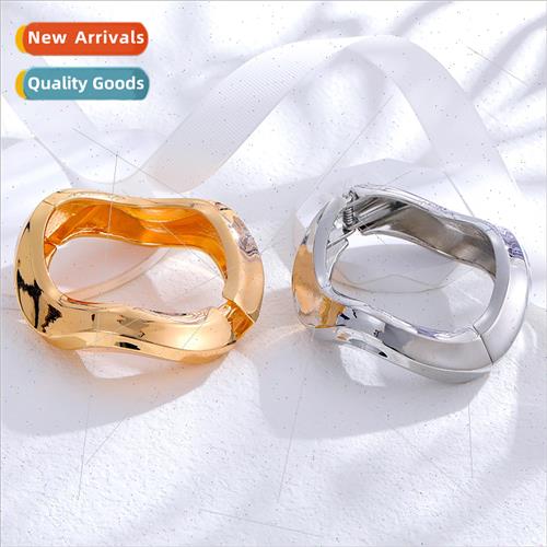 Alloy Open Spring Bracelet Women Europe Seiko Mirror Polishe